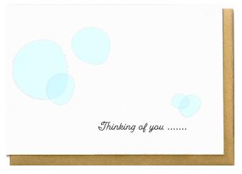 Dubbele wenskaart met gouden envelop, afgewerkt met embossing.