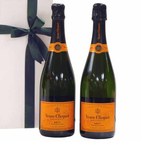 Duo Veuve Clicquot champagne as a gift