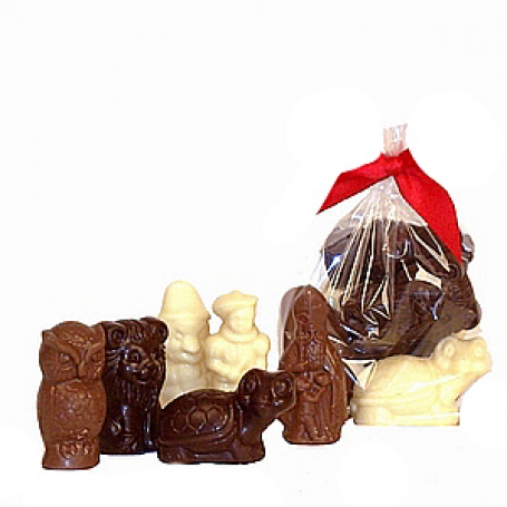 Suikervrij Sinterklaasgeschenk met 6 Callebaut chocoladefiguren in melk, puur en wit, zonder toegevoegde suiker