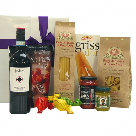 Italian gift package with Italian delicacies