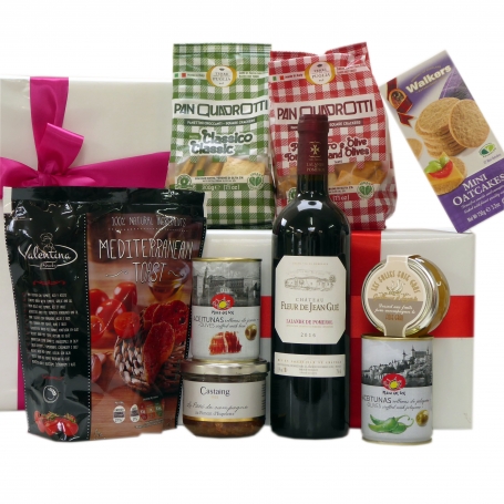 Lalande de Pomerol and International delicacies as a gift