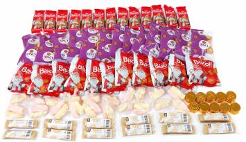 Giant St. Nicholas basket filled with treats from Sinterklaas for 2026